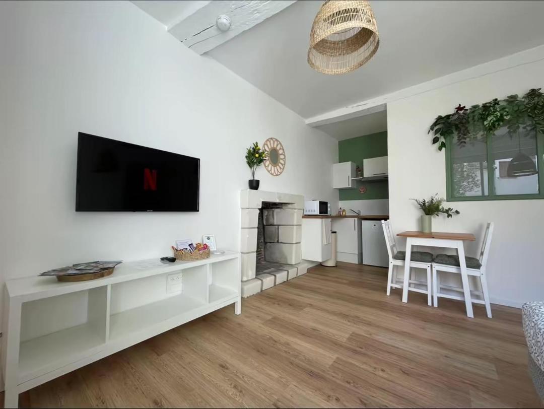 Blere Appartement Chaleureux מראה חיצוני תמונה